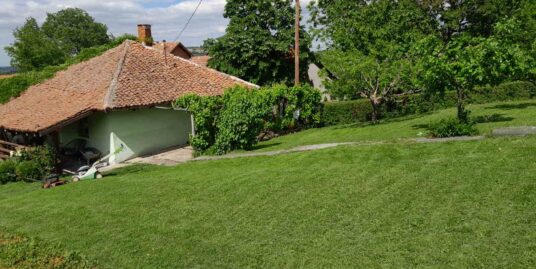 KUĆA 56M2+39 ARI PLACA-OKOLINA KRAGUJEVCA–GORNJE JARUŠICE–27.000 E