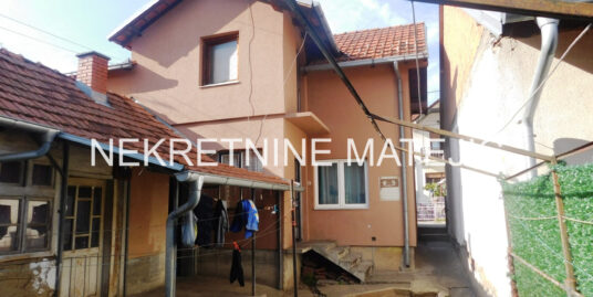 KUĆA, STANOVO 130M2, PLAC 2A, UKNJIŽENO, CENA – 68.000 E
