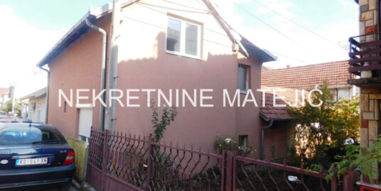KUĆA, STANOVO 130M2, PLAC 2A, UKNJIŽENO, CENA – 68.000 E