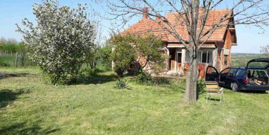 IMANJE U TRNAVI -140 ARI + KUĆA 50M2–63.000 EUR