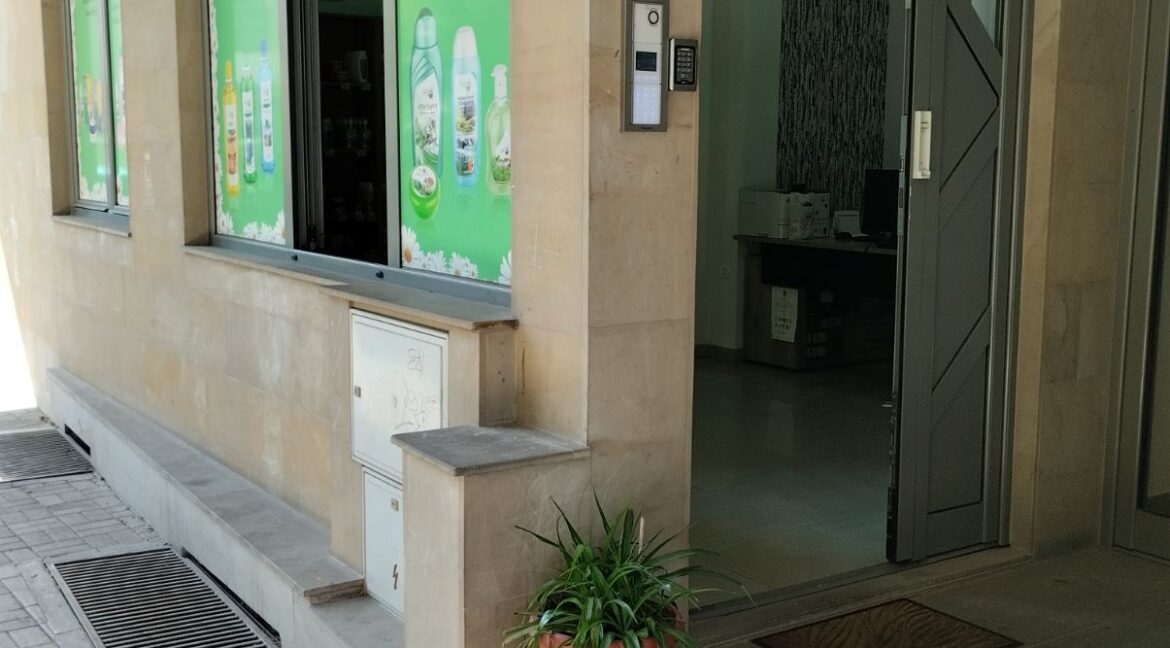 IMG-d4b0a0b557208076c2f59a3e336aa3f0-V