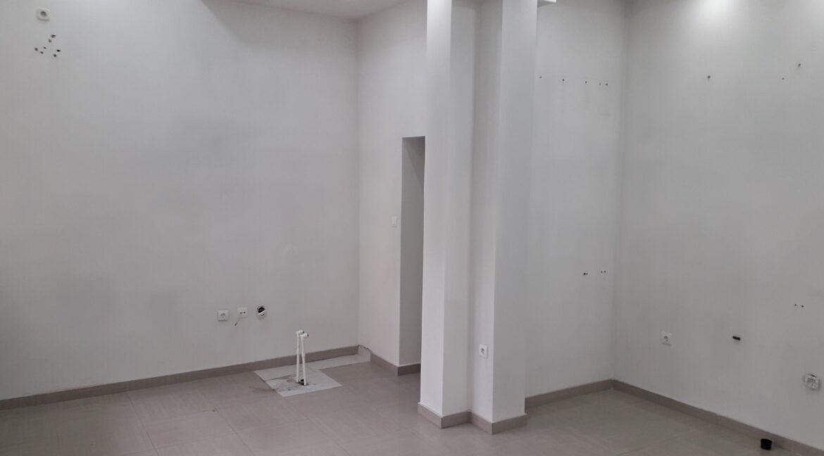 IMG-eaa34a821c0021fcada4b505d54a474e-V