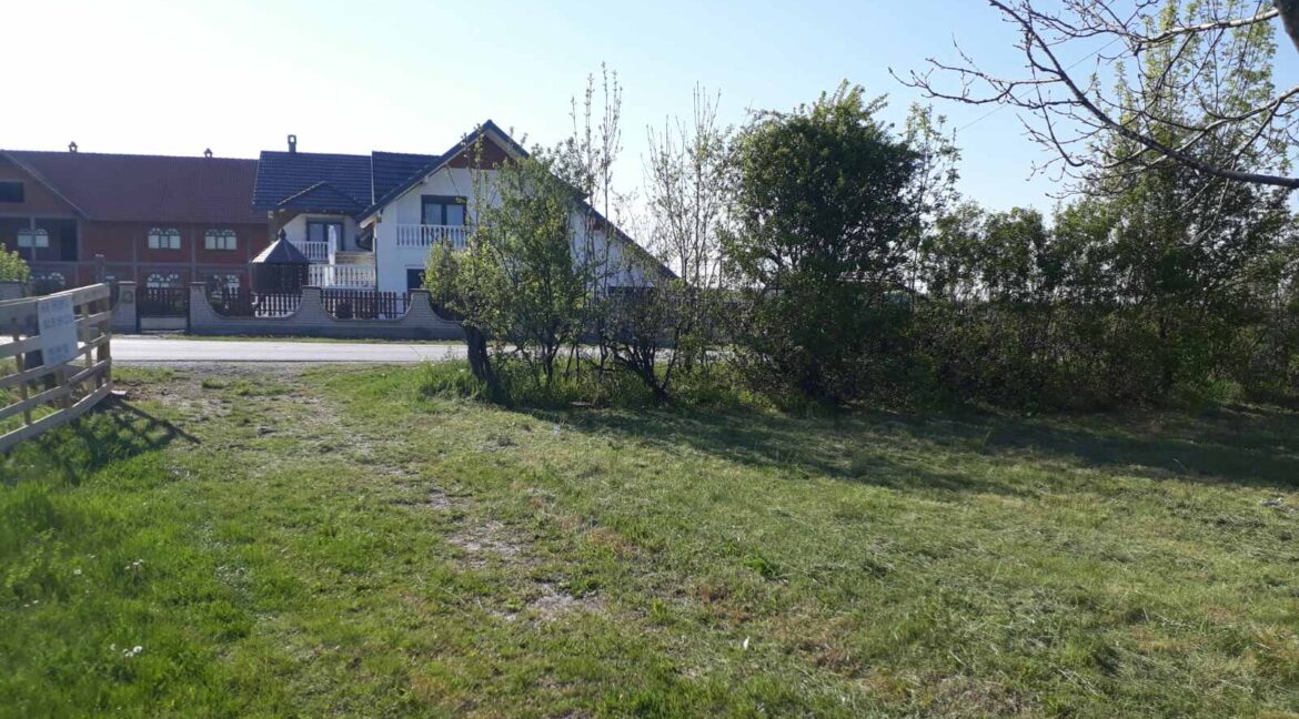 IMG-eae9f9f0664b3e57452e3d5ddc7944d5-V